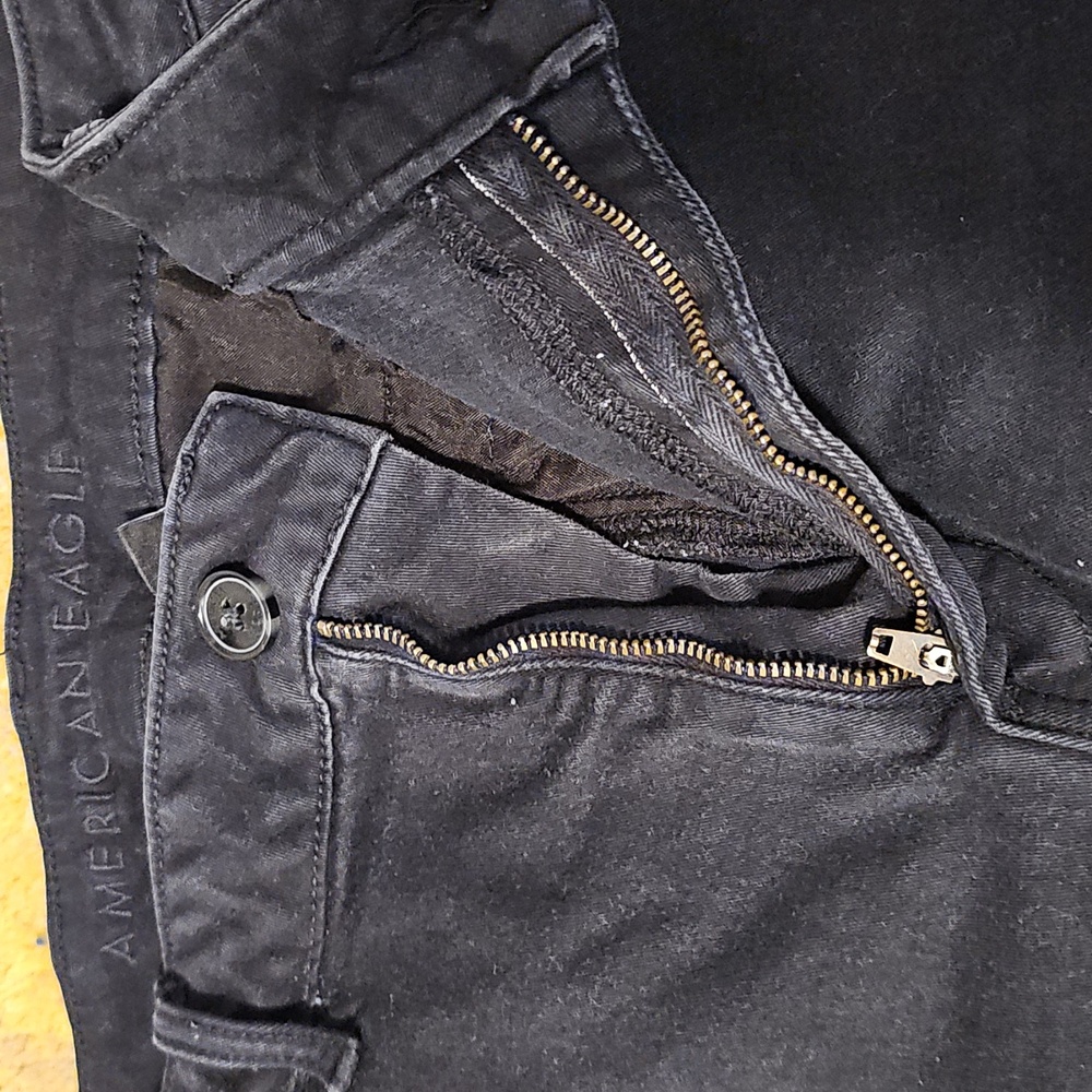 Women's Shorts - Picture 4 of 9